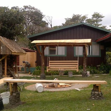 Hostel Villa Verde モンテベルデ エクステリア 写真