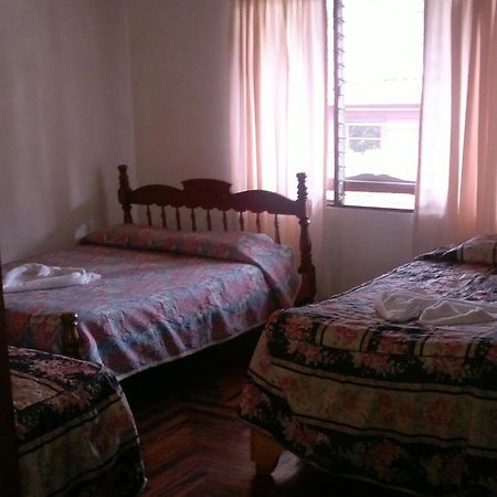 Hostel Villa Verde モンテベルデ エクステリア 写真