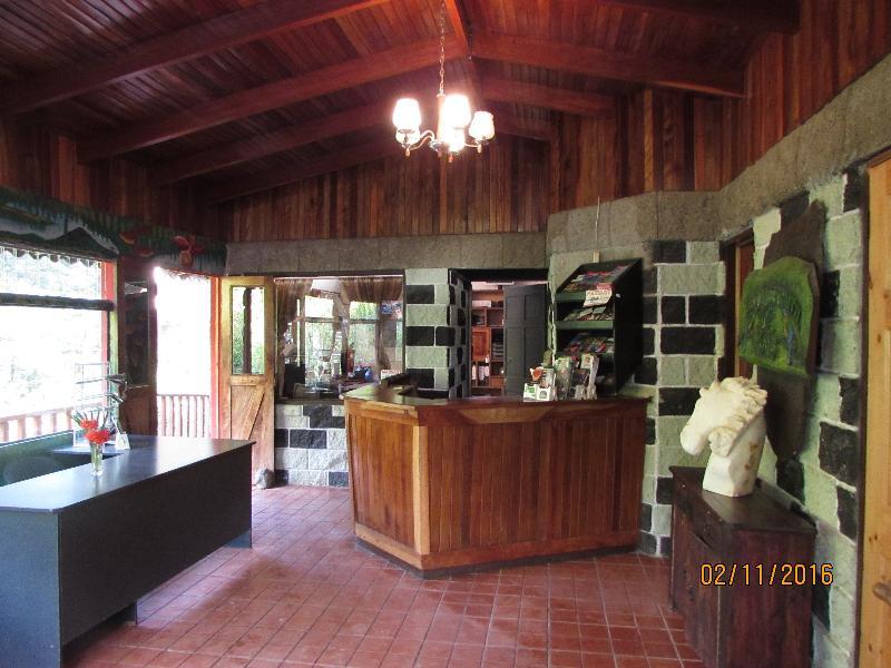 Hostel Villa Verde モンテベルデ エクステリア 写真