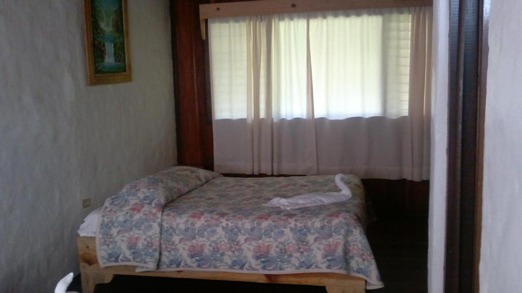 Hostel Villa Verde モンテベルデ エクステリア 写真
