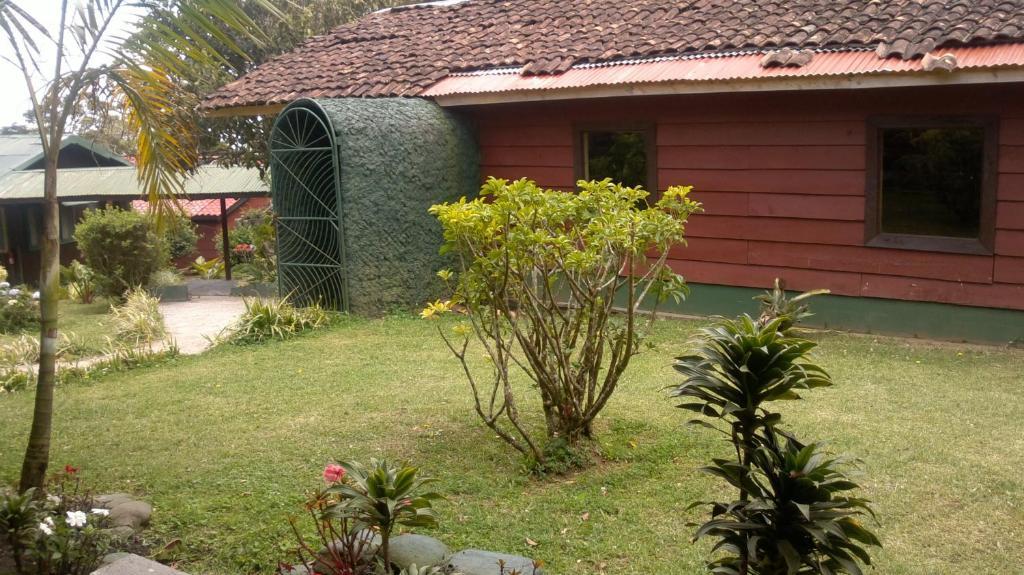 Hostel Villa Verde モンテベルデ エクステリア 写真