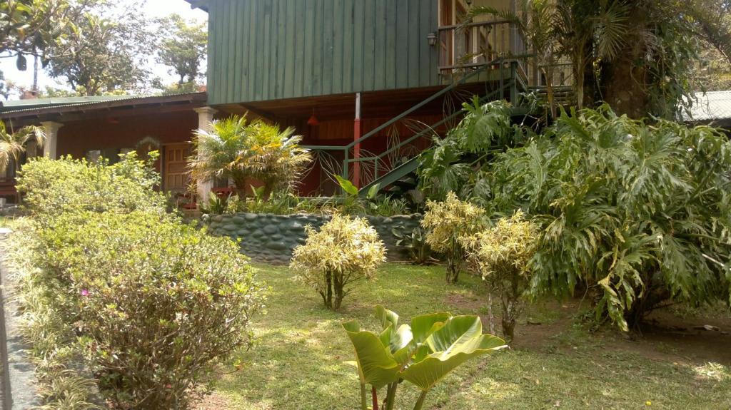 Hostel Villa Verde モンテベルデ エクステリア 写真