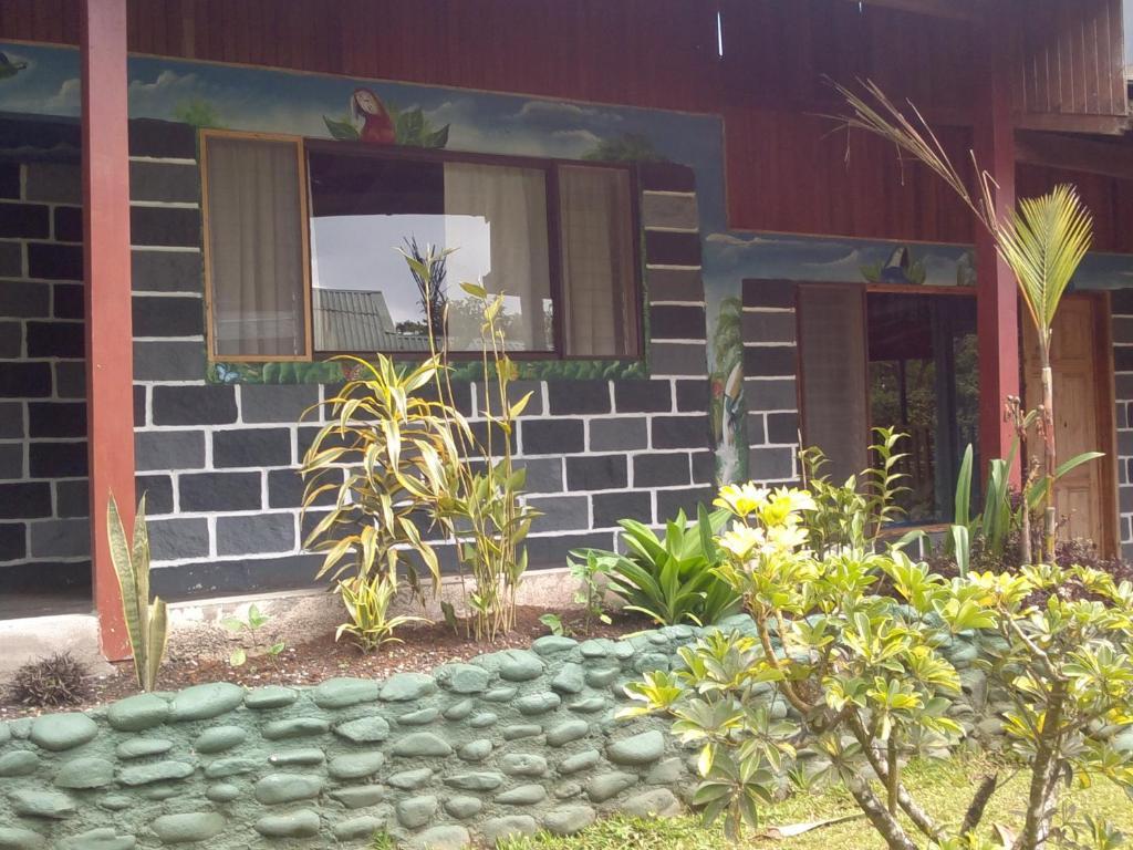 Hostel Villa Verde モンテベルデ エクステリア 写真