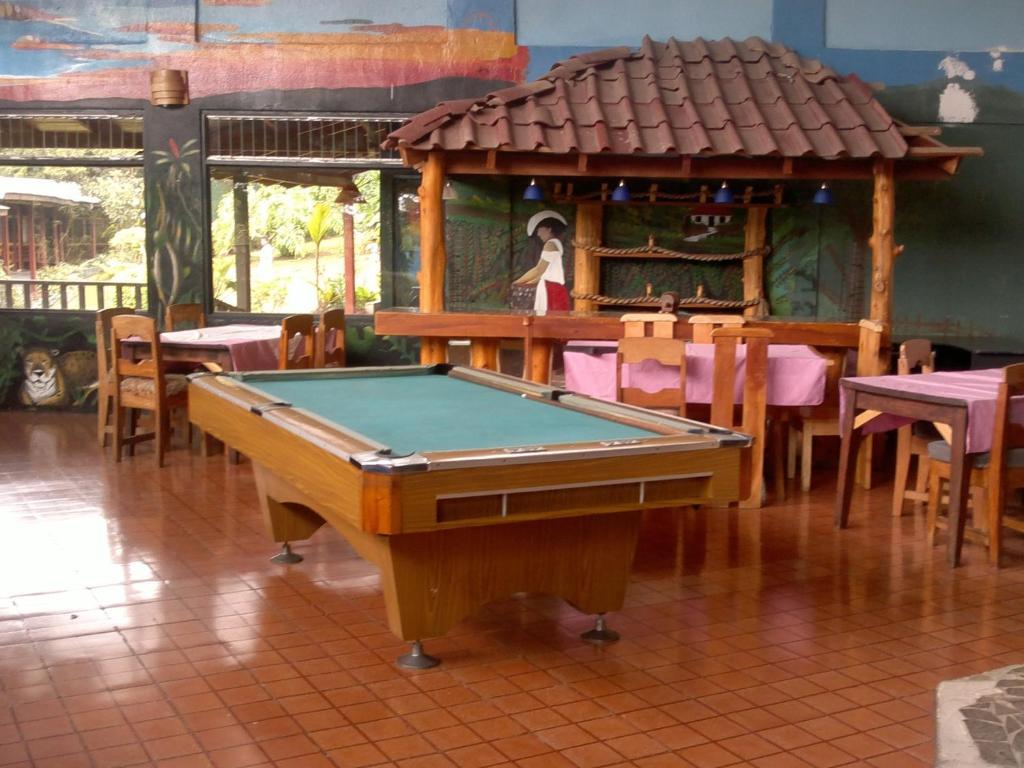 Hostel Villa Verde モンテベルデ エクステリア 写真