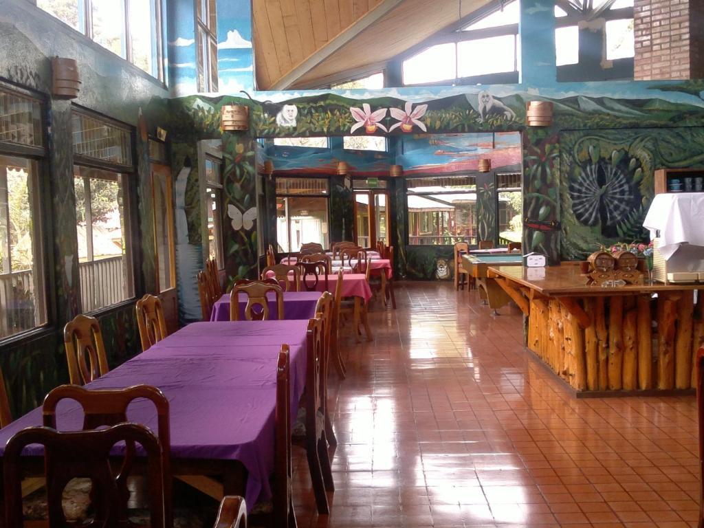 Hostel Villa Verde モンテベルデ エクステリア 写真